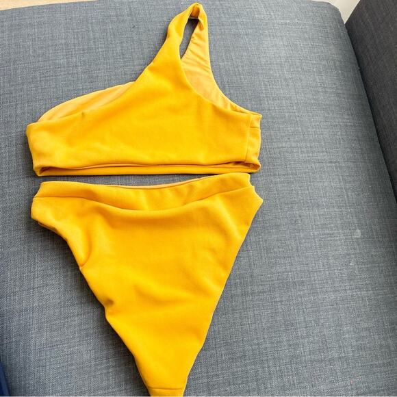 Haight Crepe Perlin Bikini Set in Yellow Two Piece Swimsuit Woman size M - Picture 4 of 10